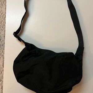 BAGGU Black Crossbody Bag